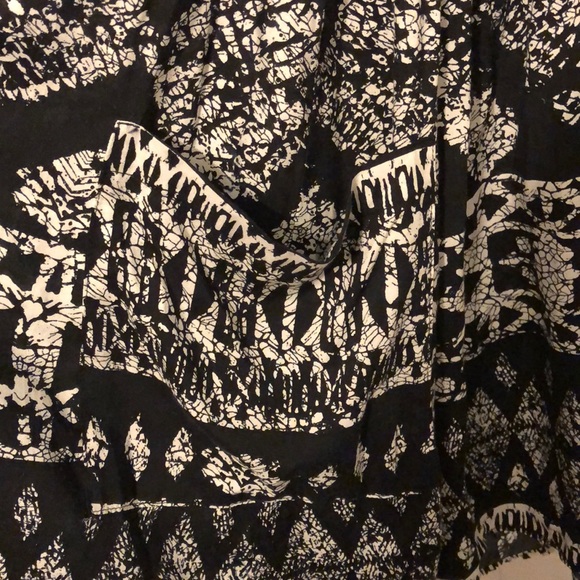 Black and white tribal pattern dress - Picture 2 of 5